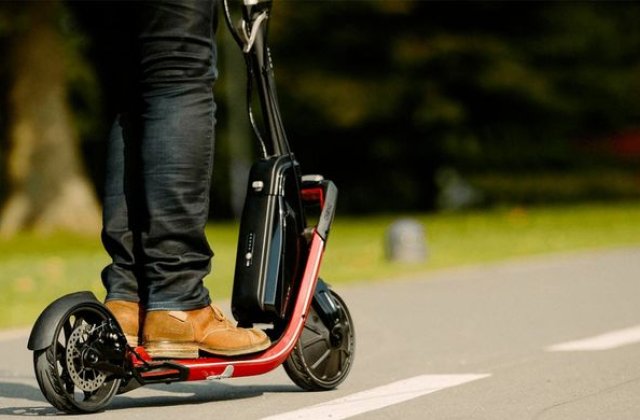 Nou proiect pentru reglementarea trotinetelor electrice: circulatie doar pe marginea carosabilului, varsta minima - 14 ani