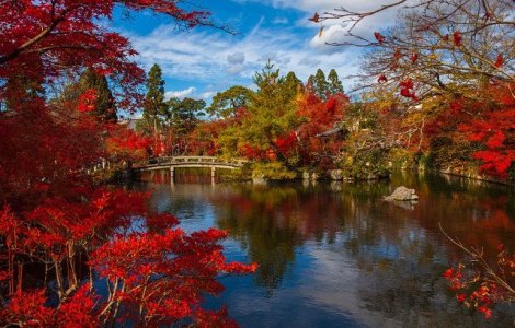 Prognoza meteo pentru octombrie: ploi putine si tempetaruri placute