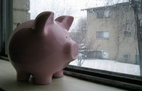 Marirea accizelor: Pe 1 octombrie aflam daca "merita" sa renuntam la fumat, baut si condus