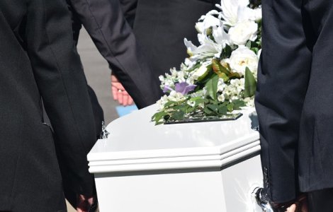 Topul obiectelor cu care britanicii doresc sa fie inmormantati