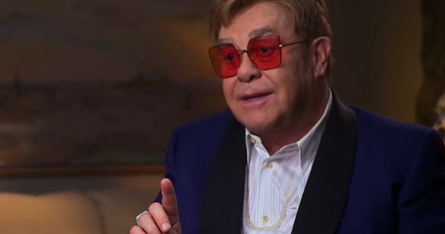 Elton John il descrie in memoriile sale pe Michael Jackson ca pe "un bolnav mintal si o persoana tulburata"