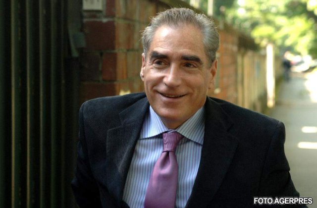 Petre si Silvia se casatoresc sambata pe insula lui Dracula