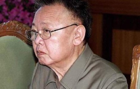 Liderului nord-coreean Kim Jong-Il ii place sa manance pestii cat inca misca