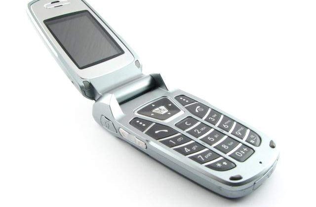 Utilizatorii romani de telefonie mobila au efectuat 16 miliarde de apeluri in 2008