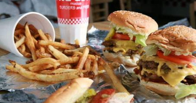 Topul hamburgerilor in SUA: Burger King si McDonald`s se afla la coada