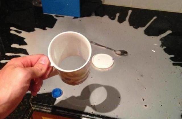 Nu e ziua lor cea mai buna: 10+1 fotografii cu oameni care au nevoie disperata de ajutor