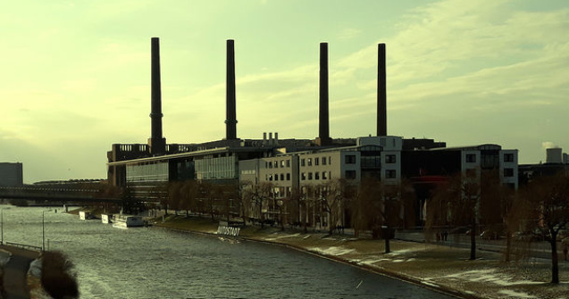 Romania si Bulgaria au reluat negocierile cu Volkswagen pentru uzina din Estul Europei: bulgarii promit subventii de 260 de milioane de euro