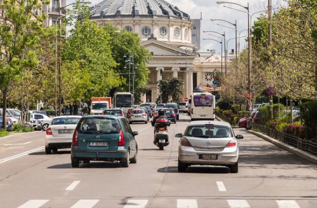 Dacia: "Prioritatile noastre sunt infrastructura si lupta impotriva invaziei de masini second-hand in Romania"