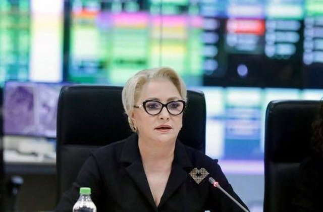 Dancila: Presedintele nostru, inalt ca bradul, dar lenes, incearca sa ne convinga dupa 5 ani ca mai merita un vot