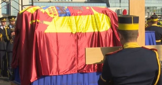 Regina-Mama Elena a fost reinhumata la Curtea de Arges/ VIDEO