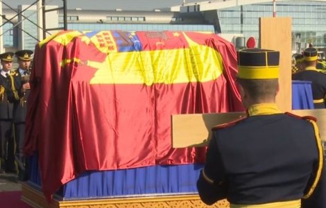 Regina-Mama Elena a fost reinhumata la Curtea de Arges/ VIDEO