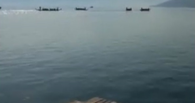 O barca in care se aflau 20 de copii s-a rasturnat in Dunare, in timpul unei competitii sportive/ VIDEO