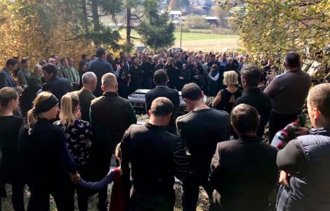 A fost inmormantat padurarul ucis in Maramures. Prieten: "Ceva trebuie sa se intample in tara asta... urgent!"