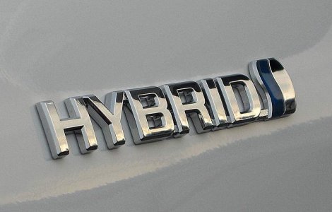 Toyota se concentreaza pe tehnologia hibrid