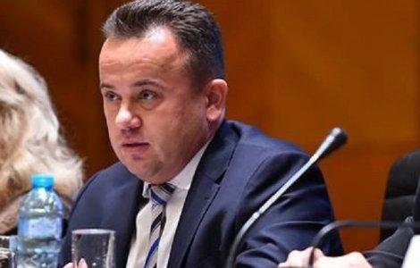 Liviu Pop: Ministerul Educatiei e condus de baronii manualelor din 2011. Tentaculele baronilor sunt bine infiltrate. Stie si presedintele