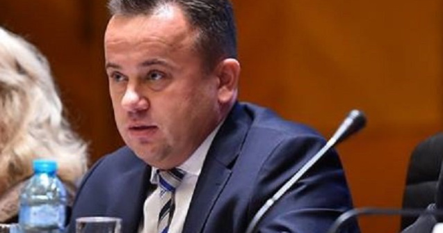 Liviu Pop: Ministerul Educatiei e condus de baronii manualelor din 2011. Tentaculele baronilor sunt bine infiltrate. Stie si presedintele