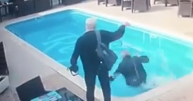 Un inspector ANAF a cazut in piscina unui restaurant din Constanta, din neatentie / VIDEO