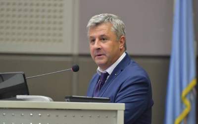 Iordache: A lua de la zero...