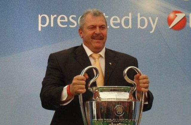 Operatia lui Duckadam s-a incheiat cu succes, dupa aproape noua ore