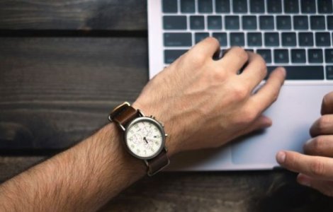 Se trece la ora de iarna. Ceasurile se dau inapoi cu o ora