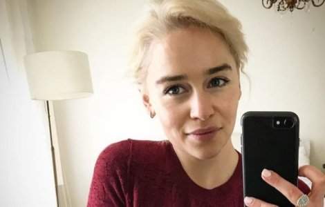 Emilia Clarke povesteste ca a izbucnit in lacrimi cand s-a intalnit cu Beyonce la o petrecere organizata dupa Oscaruri
