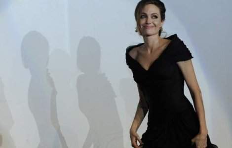 Secretele Angelinei Jolie in materie de stil si frumusete