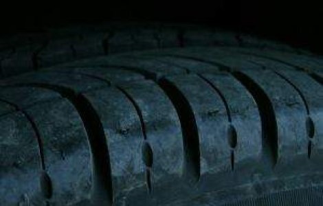 Incep controalele pentru verificarea etichetarii cauciucurilor