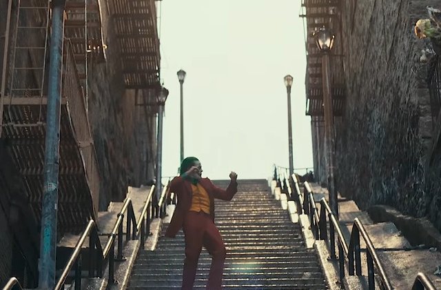 Scara din New York pe care danseaza Joaquin Phoenix in "Joker" a devenit o atractie turistica/ FOTO