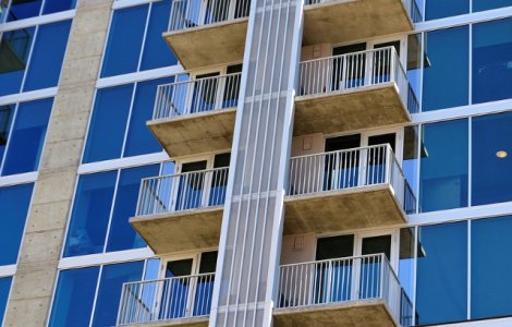 O adolescenta de 15 ani a murit in statiunea Olimp, dupa ce a cazut de la etajul unui hotel