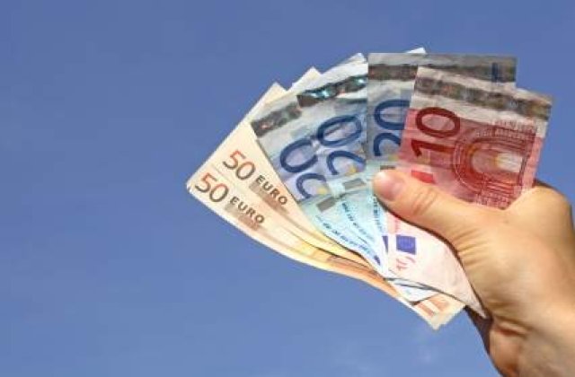 Firmele care mentin locurile de munca ar putea plati contributii mai mici din 2010