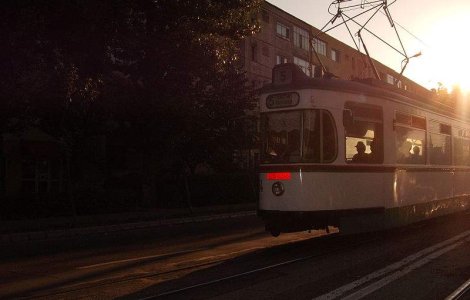 Galati: Cinci persoane au fost ranite dupa ce doua tramvaie s-au ciocnit