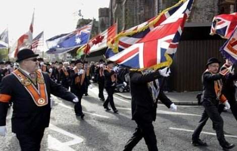 Aproximativ 30.000 de protestanti au participat la un mars in centrul Belfastului