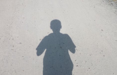 Un minor de 13 ani a recunoscut ca a violat si a ucis o fetita de 10 ani, insa nu poate fi pus sub acuzare