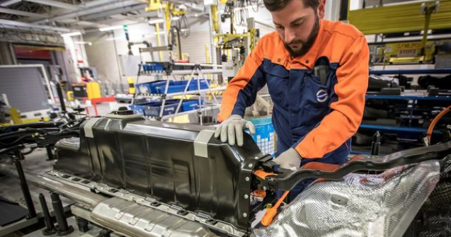 Cercetatorii americani: "Am inventat bateria pentru masini electrice care se incarca in doar 10 minute"