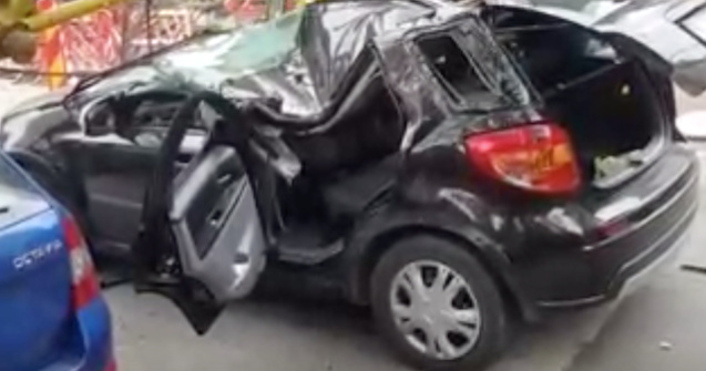 Dosar penal deschis de procurori in cazul macaralei care s-a prabusit peste o masina