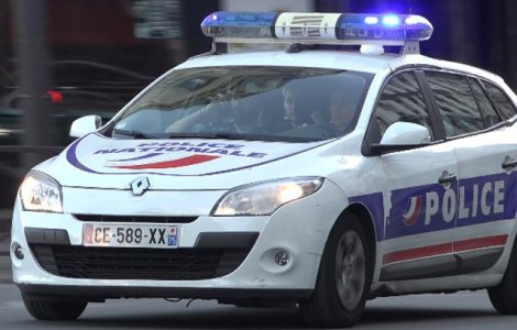 33 de raniti, printre care doi romani, intr-un accident de autocar pe ruta Paris-Londra