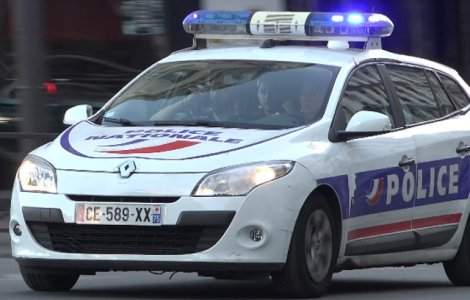 33 de raniti, printre care doi romani, intr-un accident de autocar pe ruta Paris-Londra