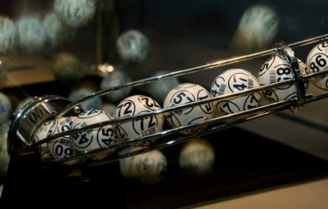 Castigatorul marelui premiu de categoria I la tragerea Loto 6/49 s-a prezentat la Loteria Romana