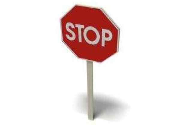 Angajatii Oltchim protesteaza din nou in fata unitatii