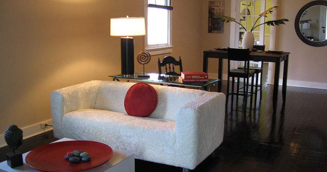 Gafa de marketing la IKEA: Femeile au fost sterse din cataloage