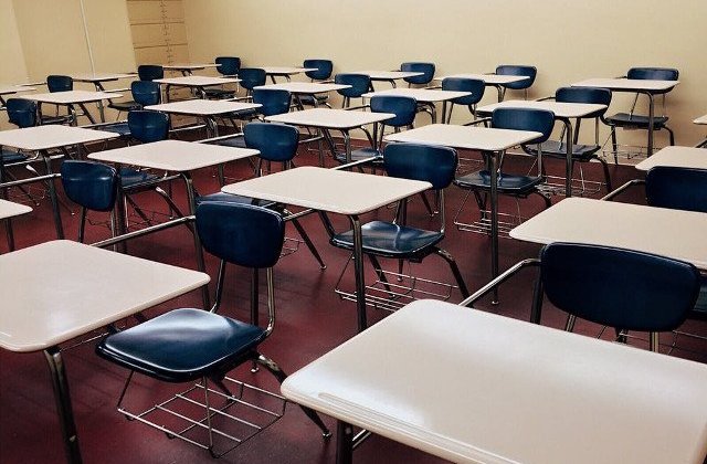 Un elev din Timisoara a avut nevoie de ingrijiri medicale, dupa ce s-a luat la bataie cu un coleg