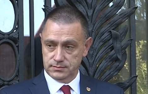 Fifor: Iohannis vrea sa arate tuturor ca acum el taie si spanzura in Romania. S-a dus sa-i unga pe ministri