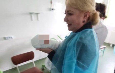 Explicatiile Spitalului Focsani, dupa ce Pintea si Dancila au intrat la Neonatologie si s-au pozat cu bebelusi: "Niciun membru al delegatiei nu prezenta semene de boala"