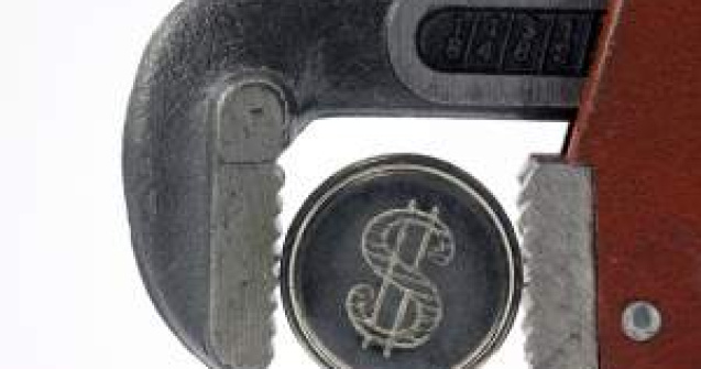 Populatia si firmele cu venituri in lei vor lua credite in valuta in conditii mai restrictive