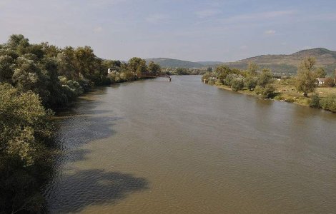 Monument funerar vechi de aproape 2.000 de ani, recuperat din raul Mures