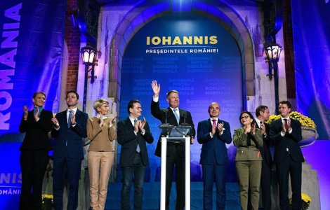 Bloomberg: Iohannis, "o forta de echilibru intr-o natiune unde haosul politic a devenit o norma"