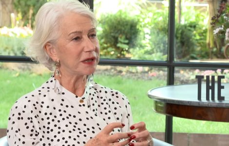 Helen Mirren le raspunde celor care au confundat-o cu iubita lui Keanu Reeves: "E o mare onoare pentru mine"