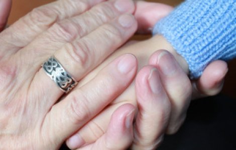 O bunica si-a salvat nepotii, inainte ca mama lor sa ii otraveasca