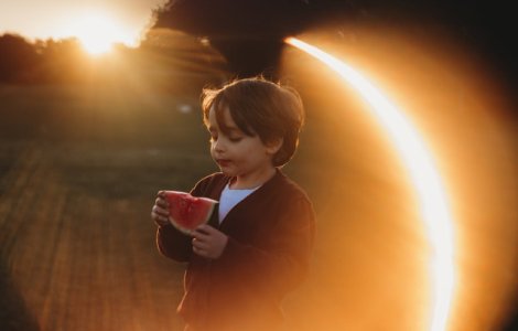 Nutritionist, catre parinti: "Daca voi credeti ca declansand un razboi impotriva mancarii o sa va ajutati copiii, va inselati"