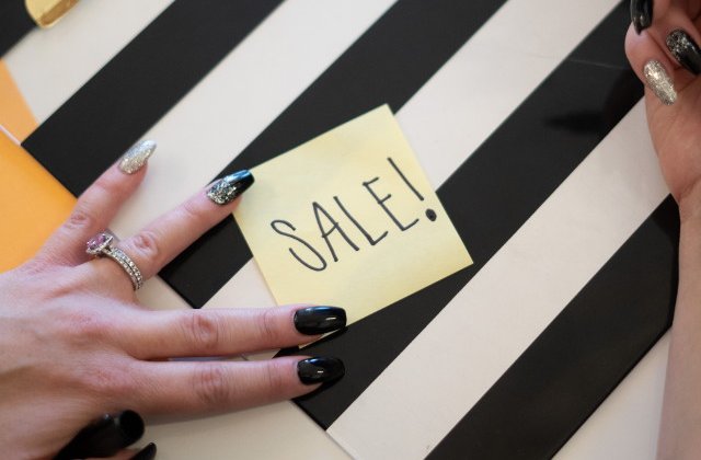 Black Friday 2019 la Fashion Days: incaltaminte pentru zile cu soare
